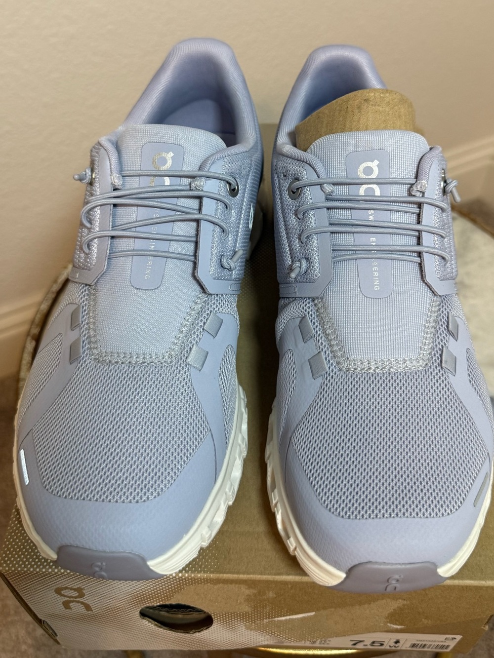 On Cloud 6 Women's Sneakers - Picture 3 of 7